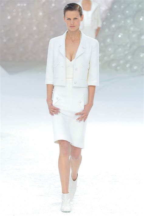 tailleur chanel bianco estivo 2012|Chanel spectacular 2012.